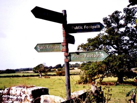 Cotswold Way signpost