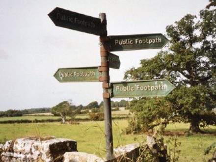 Cotswold Way signpost
