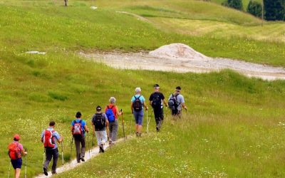 Cotswold Way group hikers
